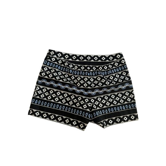 WHITE HOUSE BLACK MARKET Black Embroidered 5" Short Size 10 - Picture 3 of 5